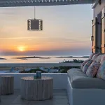 Ciel Paros 아파트호텔 4*