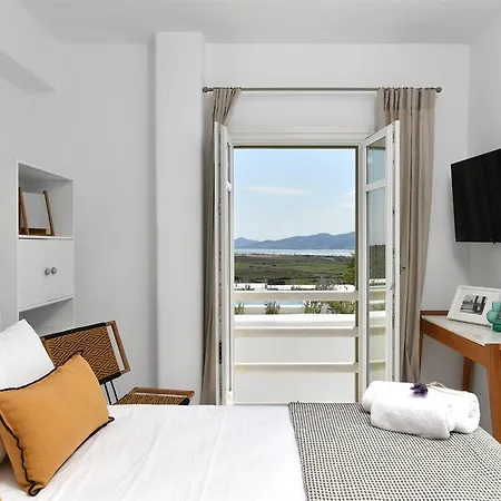 Ξενοδοχείο με διαμερίσματα Ciel Paros 4*