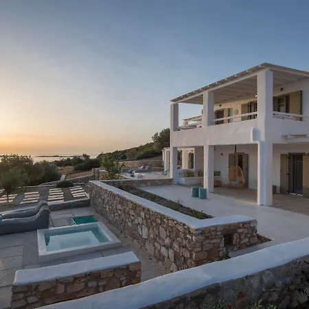 Ξενοδοχείο με διαμερίσματα Ciel Paros 4*